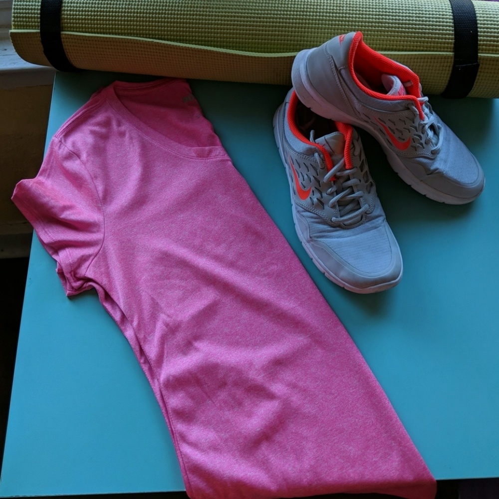 V neck tee